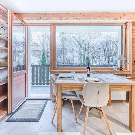 Barrats - Modern With Mont Blanc View