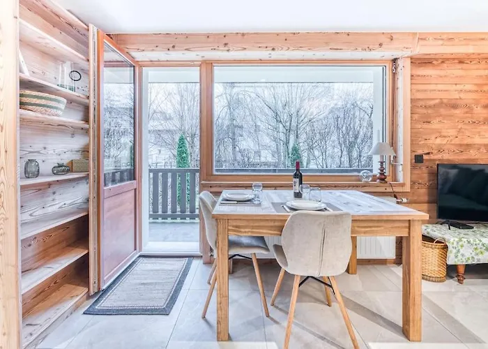 Barrats - Modern With Mont Blanc View